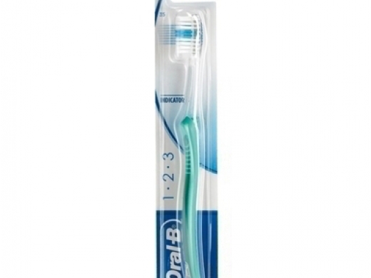 oral-b tandenborstel 123 indicator 35 medium 12 (productfoto)